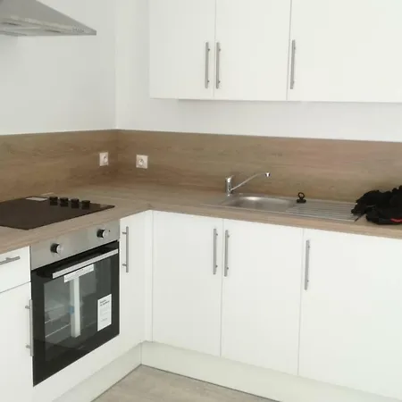 Che F3 Gauche Terrasse Jardin Barbecue Hypercentre Wifi